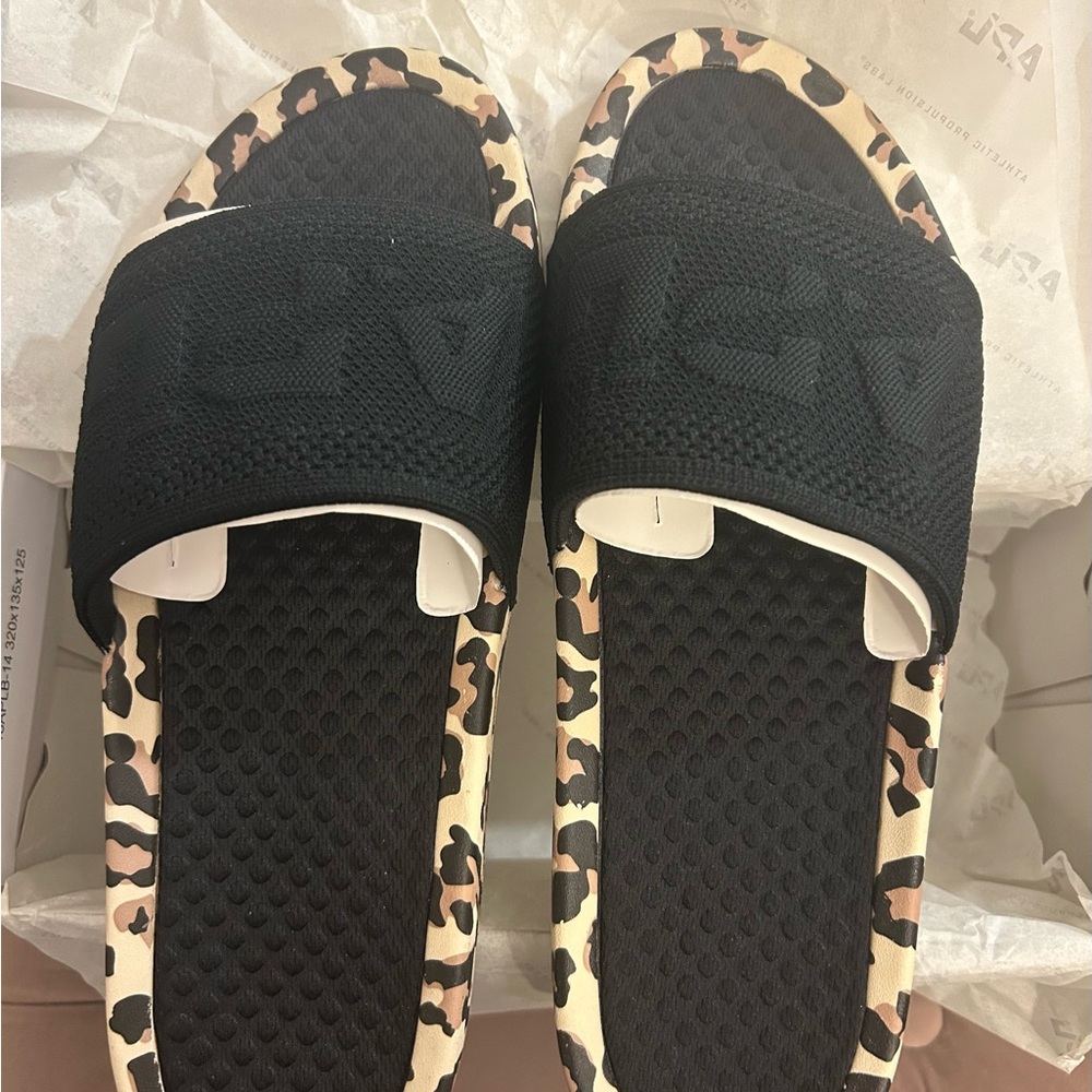 APL Mens/unisex slides